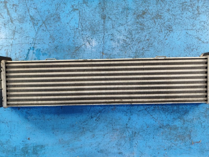 Радиатор интеркулера C-CLASS W204 07-14 Радиатор интеркулера C-CLASS W204 07-14