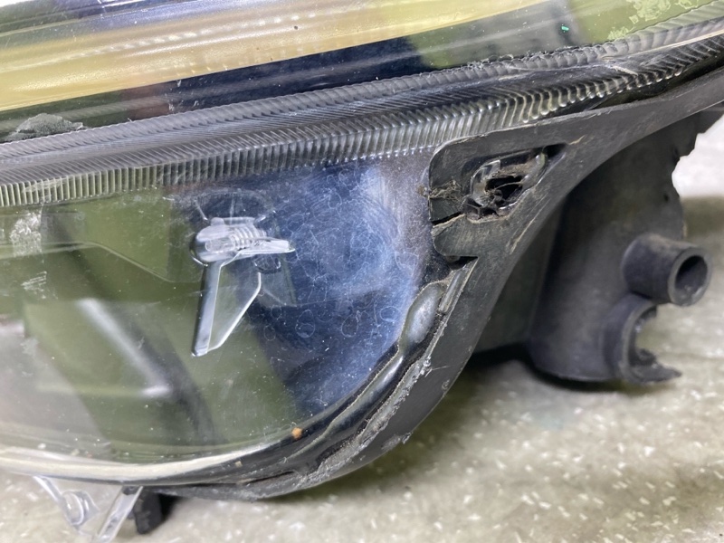 Фара левая FORD ESCAPE 19 - C15FDOS