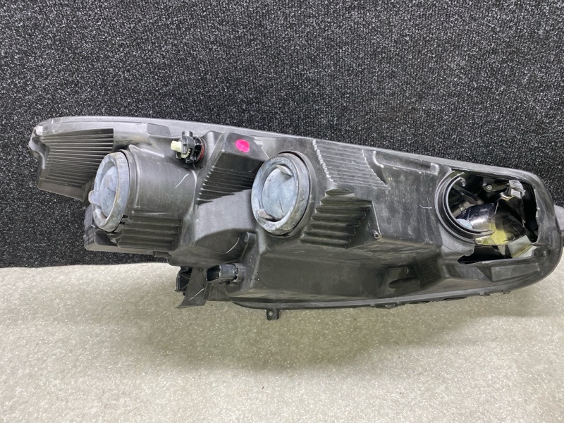 Фара левая ESCAPE 19 - 2020 C15FDOS