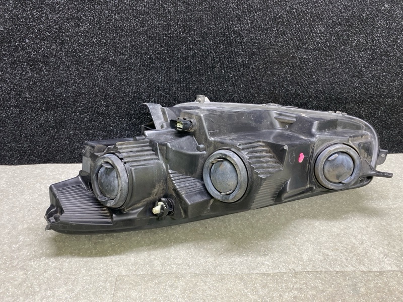 Фара правая ESCAPE 19 - 2020 C15FDOS