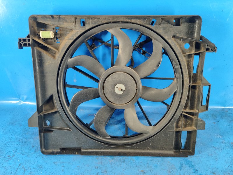 Запчасть диффузор вентилятора основного радиатора DODGE GRAND CARAVAN 08- 2014 3.6 ERB 5058674AD Б/У Диффузор вентилятора основного радиатора DODGE GRAND CARAVAN 08- 2014 3.6 ERB 5058674AD Б/У