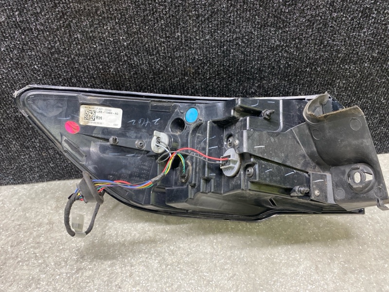 Фонарь наружный правый ESCAPE 19 - 2020 C15FDOS