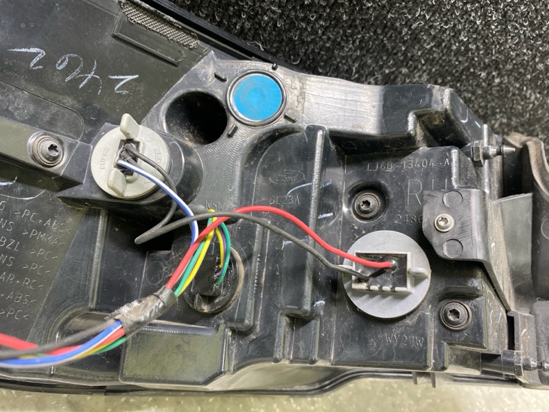 Фонарь наружный правый ESCAPE 19 - 2020 C15FDOS