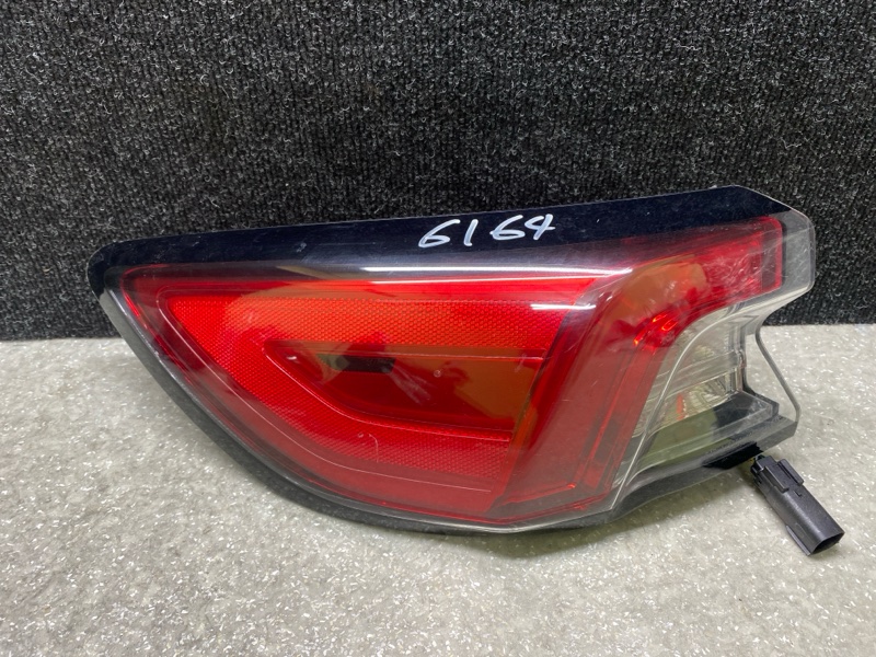 Фонарь наружный левый FORD ESCAPE 19 - 2020 C15FDOS LJ6Z-13405-C Б/У