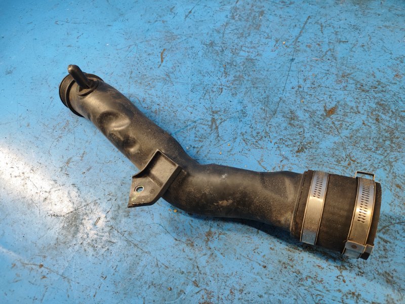 Патрубок интеркулера FUSION 14- 2.7 twin turbo Патрубок интеркулера FUSION 14- 2.7 twin turbo