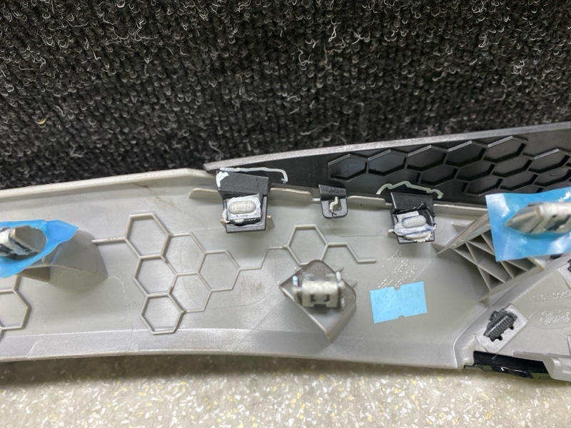 Накладка торпедо ESCAPE 19 - 2020 C15FDOS Накладка торпедо ESCAPE 19 - 2020 C15FDOS