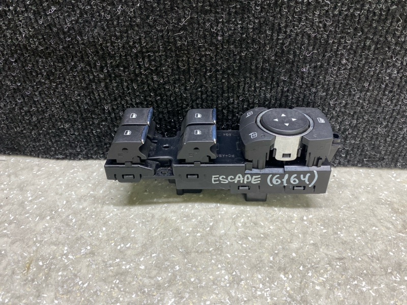 Блок управления стеклоподъемниками передний левый ESCAPE 19 - 2020 C15FDOS Блок управления стеклоподъемниками передний левый ESCAPE 19 - 2020 C15FDOS