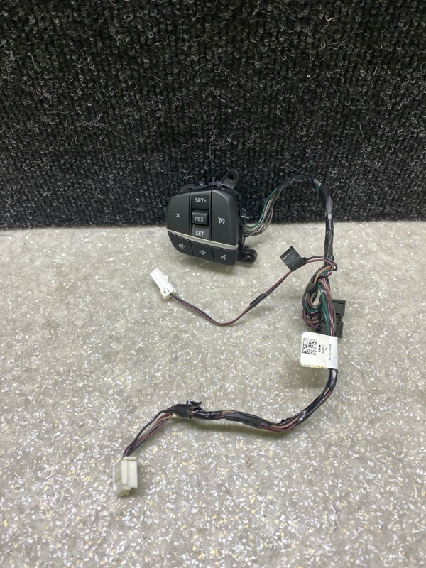 Кнопки на руль левые FORD ESCAPE 19 - 2020 C15FDOS LB5Z-9C888-B Б/У