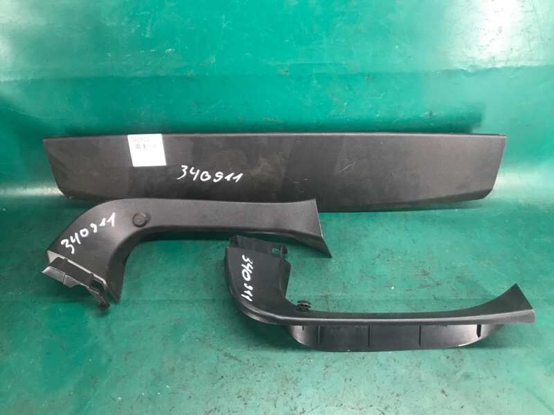 Обшивка крышки багажника задняя LEXUS NX 14-21 2021 8ARFTS 2.0TURBO 67939-78010-C0 Б/У