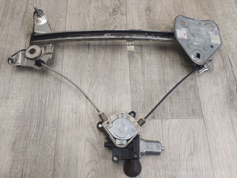 Запчасть стеклоподъемник передний правый TOYOTA SOLARA 03-09 69810-AA060 Б/У Стеклоподъемник передний правый TOYOTA SOLARA 03-09 69810-AA060 Б/У