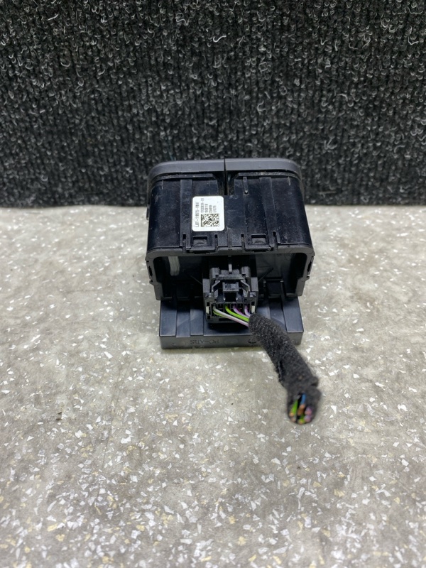 Кнопка ESCAPE 19 - 2020 C15FDOS