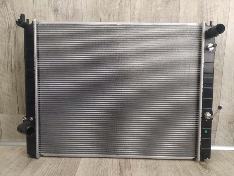 Запчасть радиатор основной INFINITI FX/QX70 S51 08-17 21460-1BB0A новая Радиатор основной INFINITI FX/QX70 S51 08-17 21460-1BB0A новая
