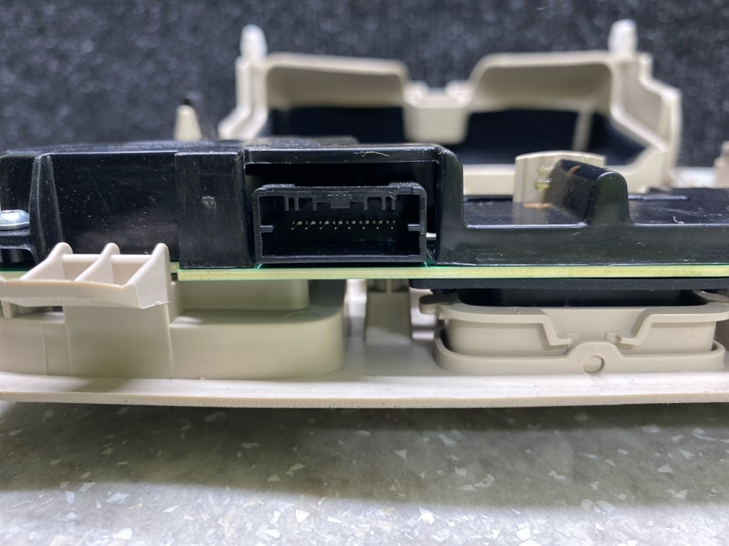 Плафон салона передний ESCAPE 19 - 2020 C15FDOS