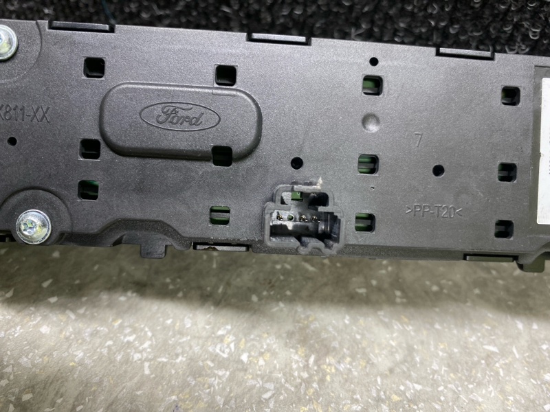 Блок управления мультимедиа ESCAPE 19 - 2020 C15FDOS