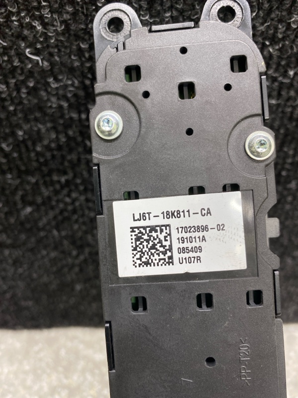 Блок управления мультимедиа ESCAPE 19 - 2020 C15FDOS