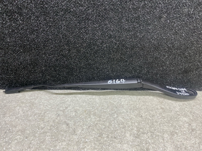 Запчасть поводок стеклоочистителя передний левый FORD ESCAPE 19 - 2020 C15FDOS LJ6Z-17527-A Б/У Поводок стеклоочистителя передний левый FORD ESCAPE 19 - 2020 C15FDOS LJ6Z-17527-A Б/У