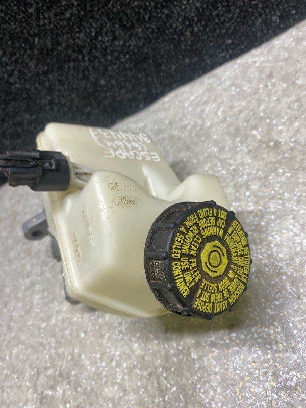 Главный тормозной цилиндр ESCAPE 19 - 2020 C15FDOS