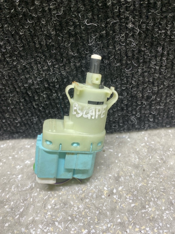 Датчик положения педали тормоза ESCAPE 19 - 2020 C15FDOS