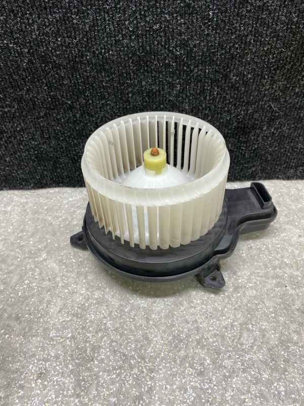 Моторчик печки FORD ESCAPE 19 - 2020 C15FDOS LX6Z-19805-GB Б/У