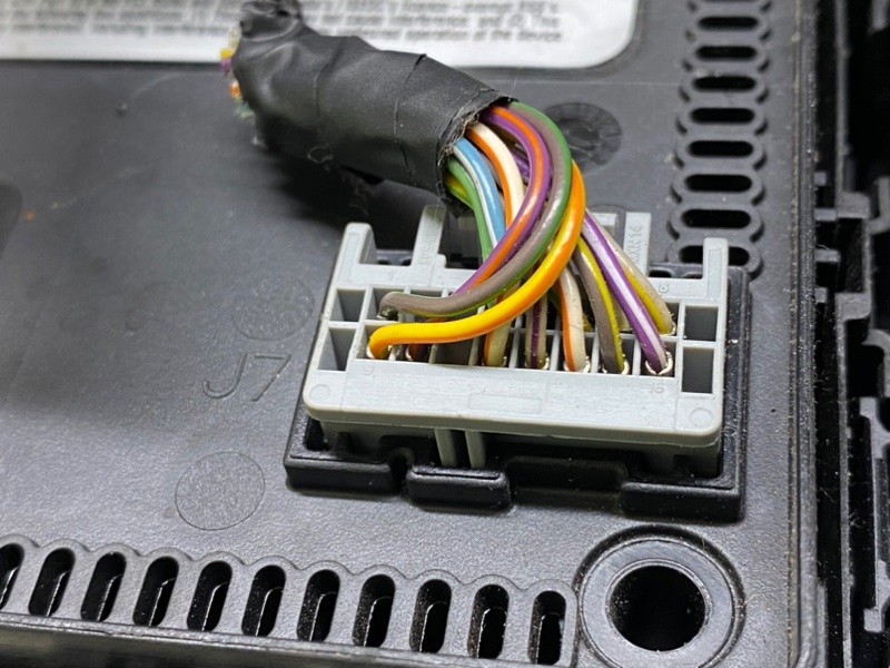 Блок предохранителей салон ESCAPE 19 - 2020 C15FDOS