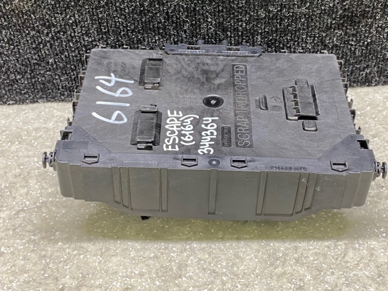 Блок предохранителей салон ESCAPE 19 - 2020 C15FDOS