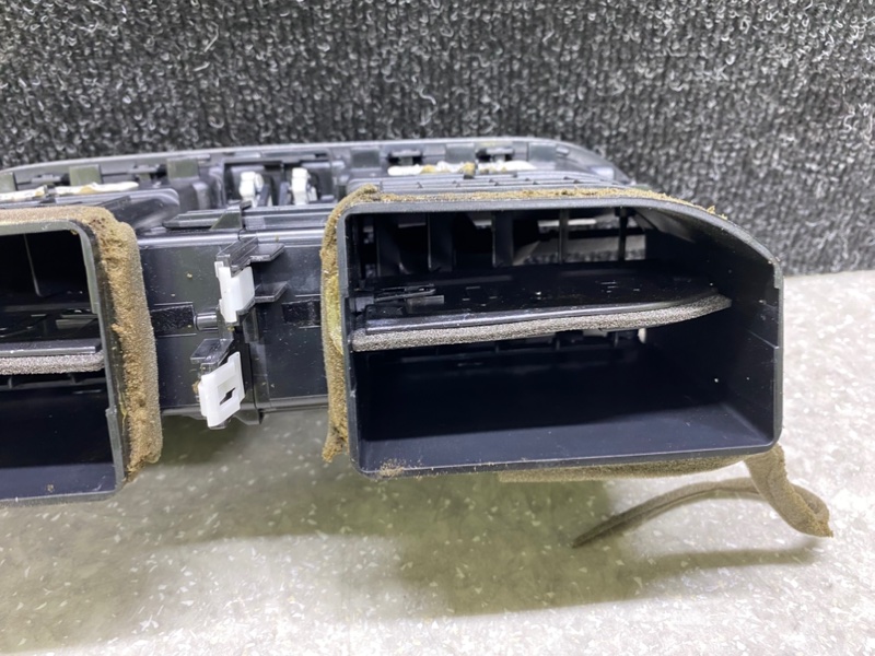 Дефлектор воздушный ESCAPE 19 - 2020 C15FDOS