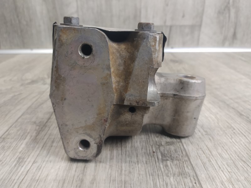 Рычаг передней подвески нижний правый G25/G35/G37/Q40 06-14 2008 Седан 3.5 VQ35HR