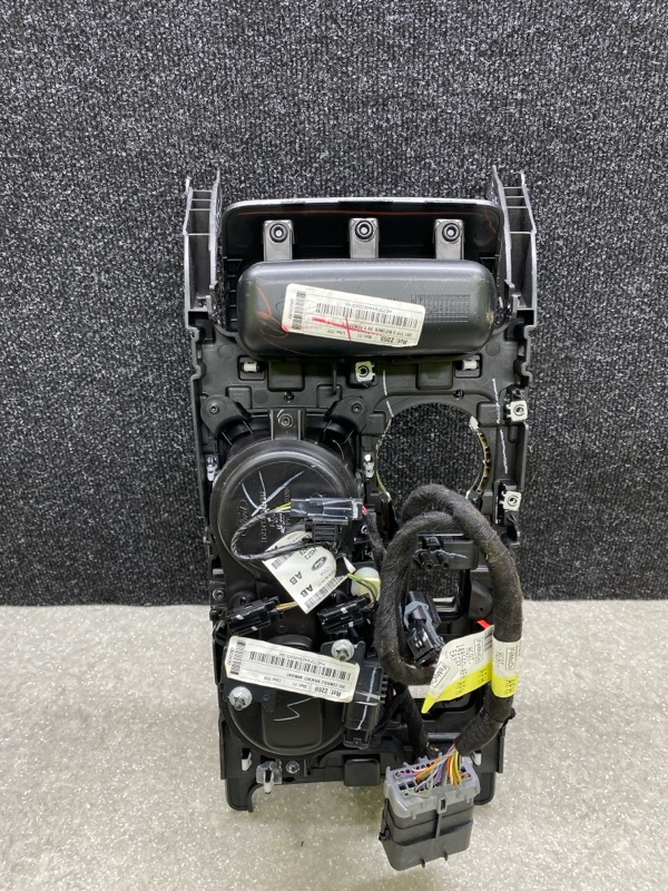 Консоль центральная FUSION 14- 2019 C20EDEF