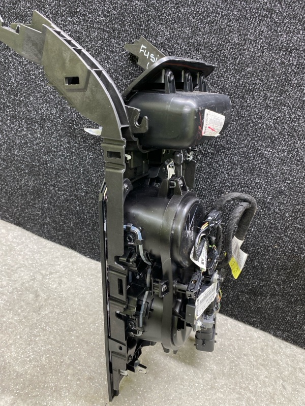 Консоль центральная FUSION 14- 2019 C20EDEF