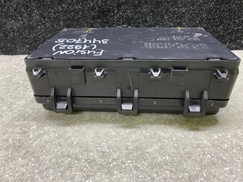 Блок предохранителей моторный отсек FUSION 14- 2019 C20EDEF