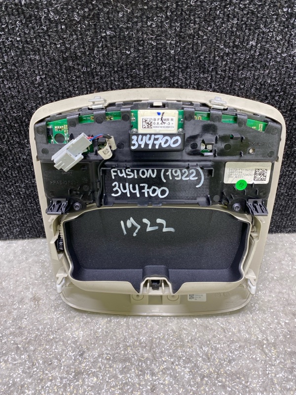 Плафон салона передний FUSION 14- 2019 C20EDEF