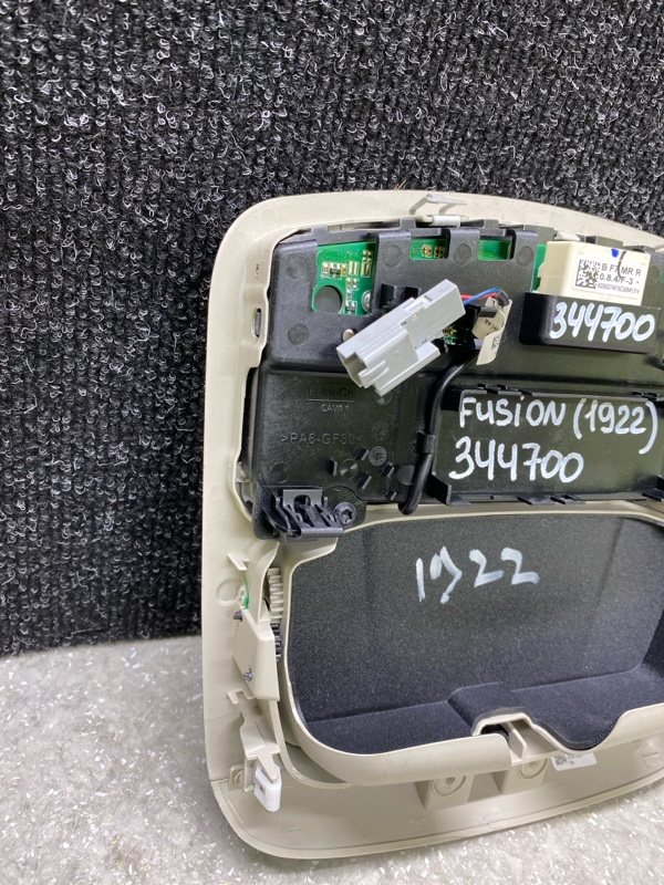 Плафон салона передний FUSION 14- 2019 C20EDEF