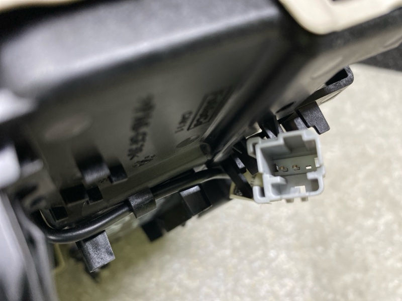 Плафон салона передний FUSION 14- 2019 C20EDEF