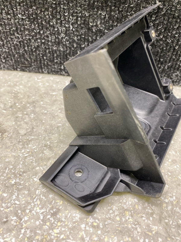 Кронштейн датчика слепых зон правый FORD FUSION 14- C20EDEF