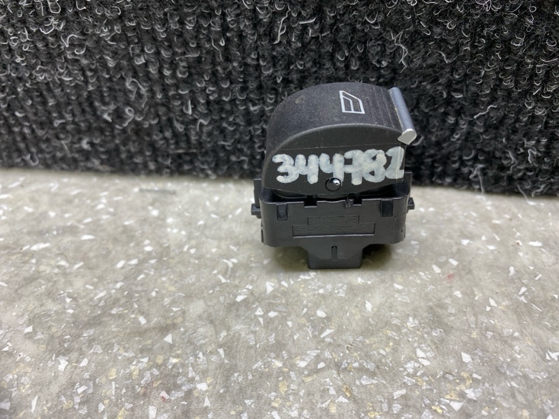 Кнопка стеклоподъемника FUSION 14- 2019 C20EDEF Кнопка стеклоподъемника FUSION 14- 2019 C20EDEF