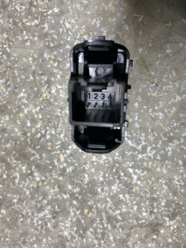 Кнопка стеклоподъемника FUSION 14- 2019 C20EDEF Кнопка стеклоподъемника FUSION 14- 2019 C20EDEF