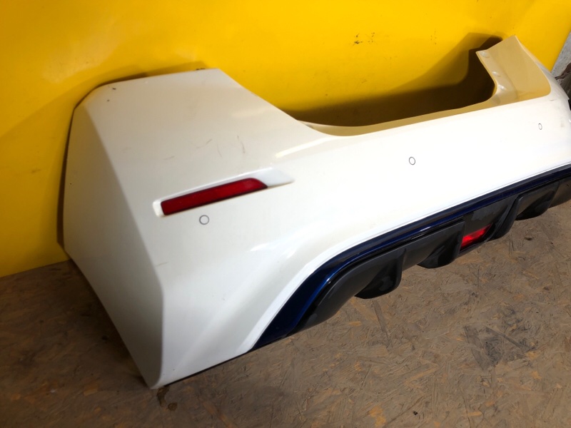 Бампер задний LEAF 18-