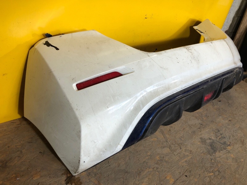 Бампер задний LEAF 18-