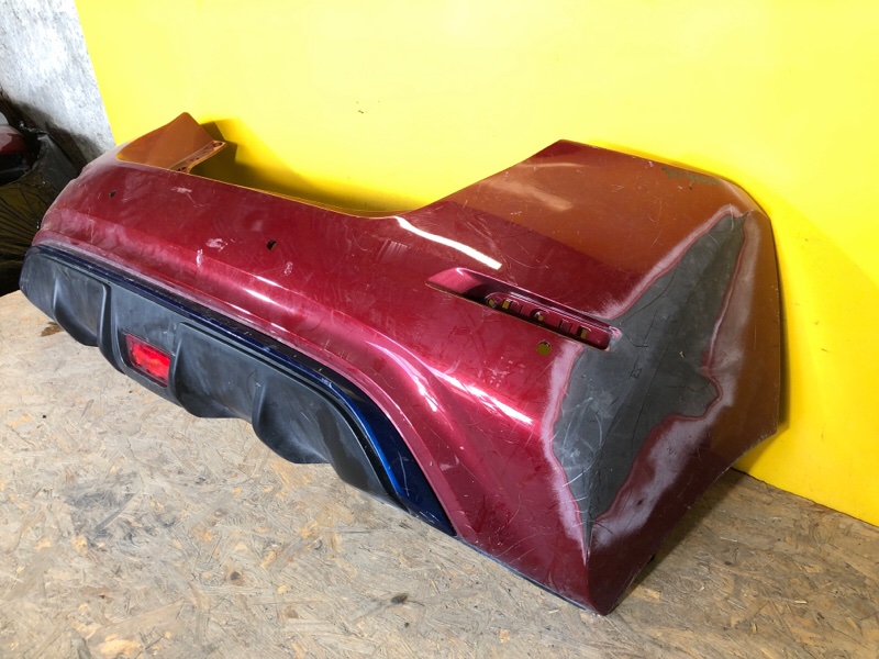 Бампер задний NISSAN LEAF 18-