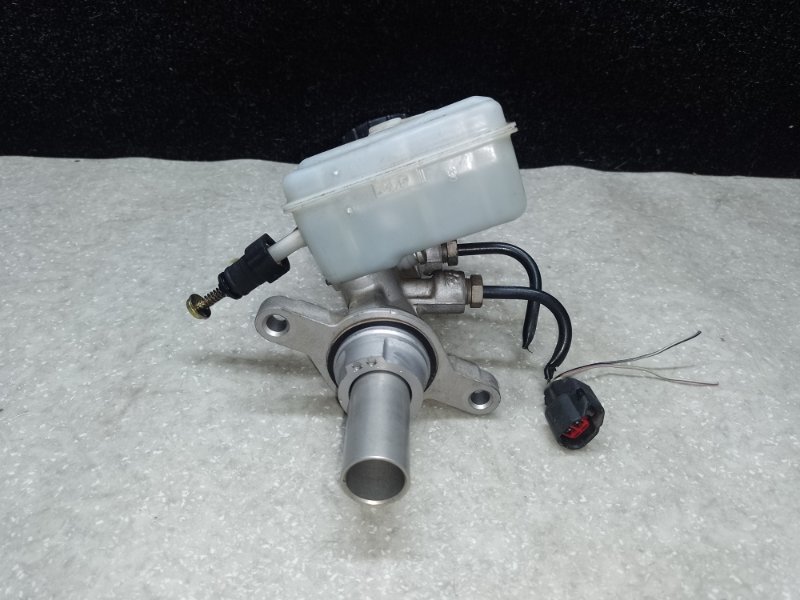 Главный тормозной цилиндр FOCUS 10-18 2016 C20HDTX 2.0L EcoBoost