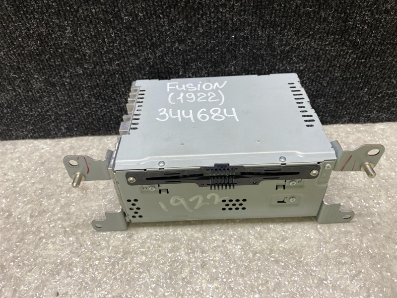 Запчасть магнитола FORD FUSION 14- 2019 C20EDEF KS7Z-18C869-XB Б/У Магнитола FORD FUSION 14- 2019 C20EDEF KS7Z-18C869-XB Б/У