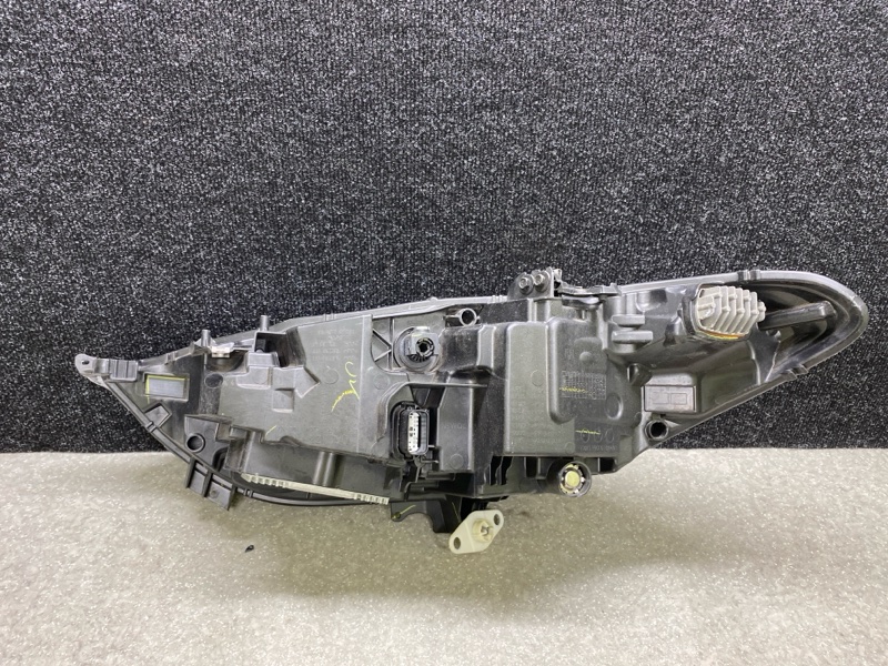 Фара правая FUSION 14- 2019 C20EDEF