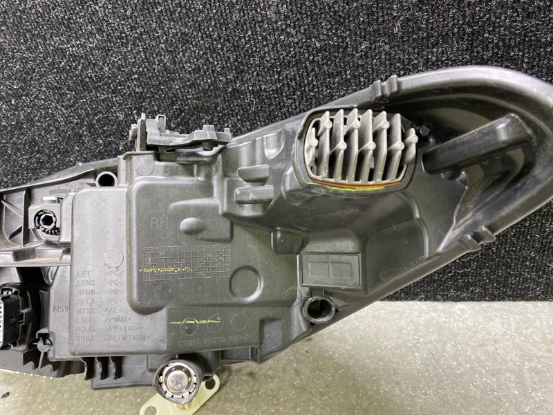 Фара правая FUSION 14- 2019 C20EDEF