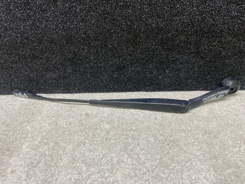 Поводок стеклоочистителя передний правый FORD FUSION 14- 2019 C20EDEF DS7Z-17526-A Б/У