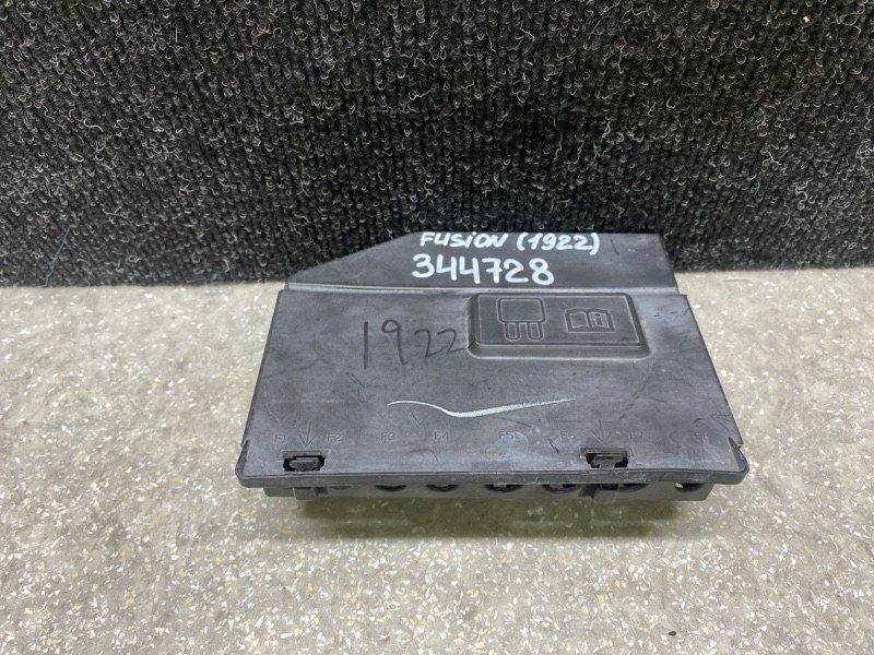 Блок предохранителей моторный отсек FUSION 14- 2019 C20EDEF