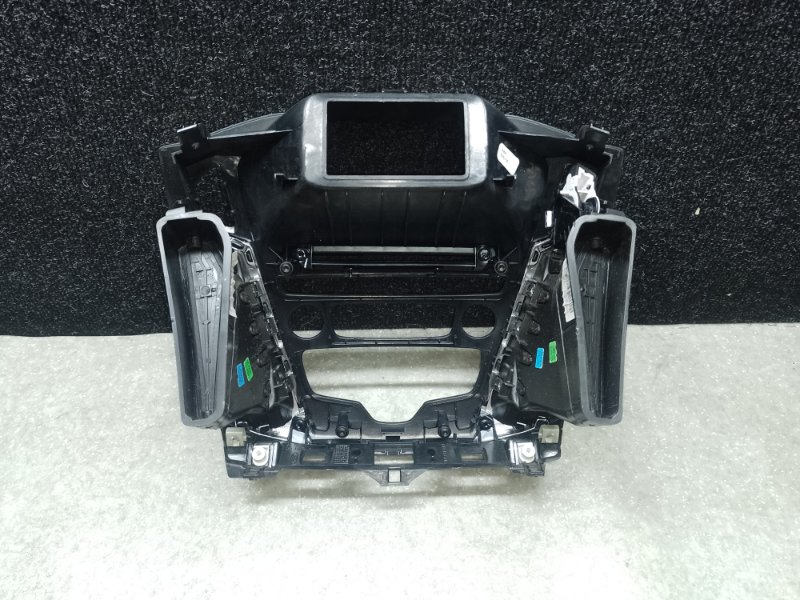 Накладка торпедо под магнитолу FOCUS 10-18 2016 C20HDTX 2.0L EcoBoost