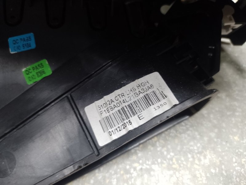 Накладка торпедо под магнитолу FOCUS 10-18 2016 C20HDTX 2.0L EcoBoost