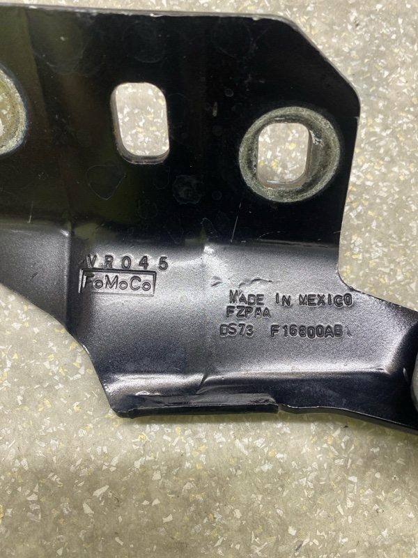 Петля капота правая FUSION 14- 2019 C20EDEF Петля капота правая FUSION 14- 2019 C20EDEF