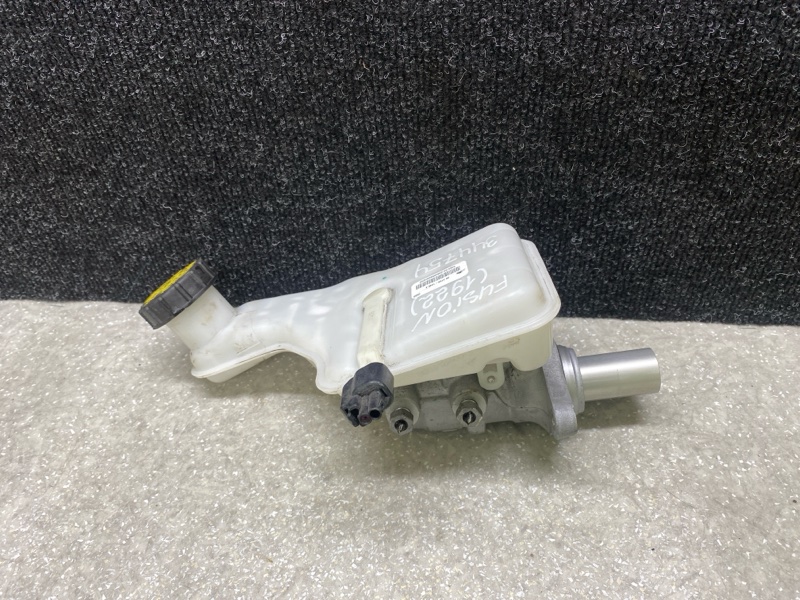 Главный тормозной цилиндр FORD FUSION 14- 2019 C20EDEF DG9Z-2140-D Б/У