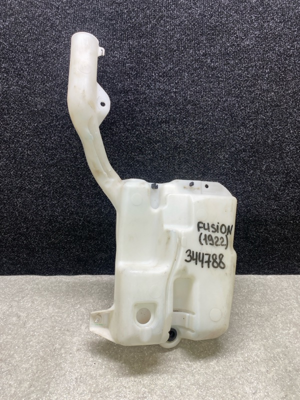 Бачок омывателя FORD FUSION 14- 2019 C20EDEF HS7Z-17618-A Б/У